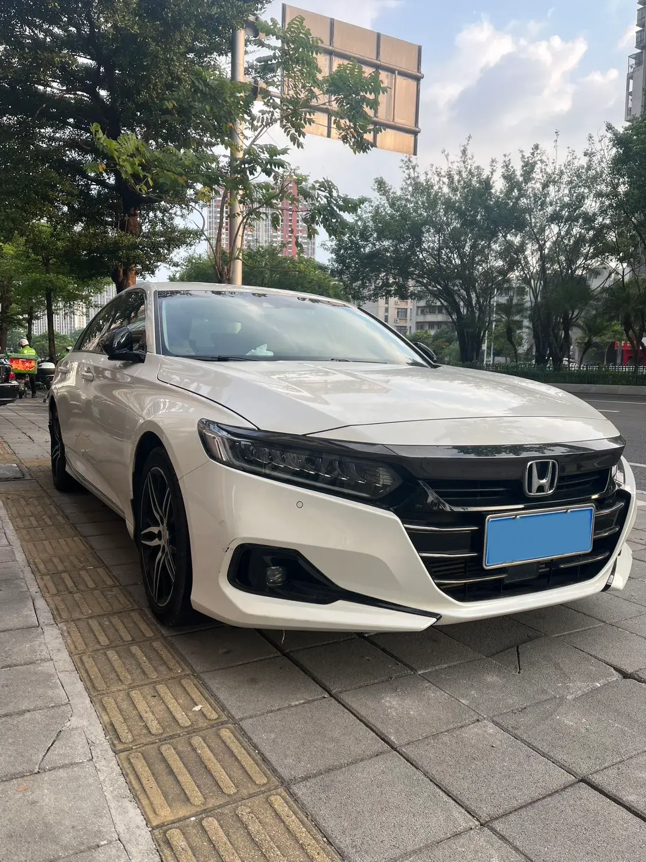 2022 HONDA ACCORD thumbnail 2