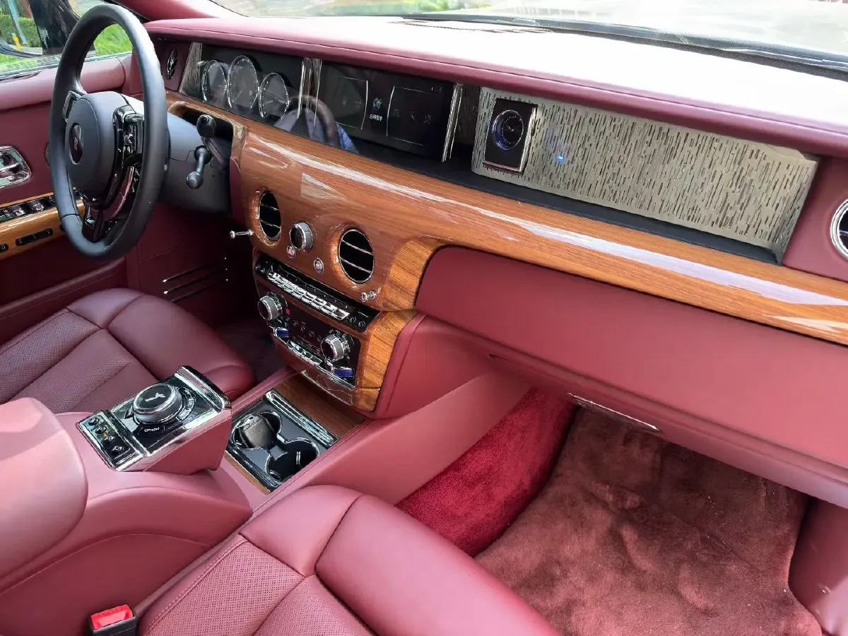 2018 Rolls-Royce Phantom 6.7T 571HP V12 8AT,autocango,china used car exporter,china ev exporter,chinese used car exporter,chinese used ev exporter