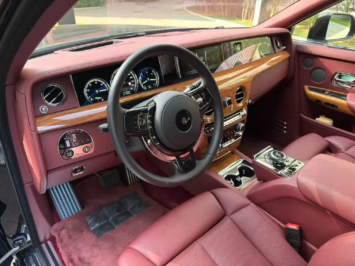 2018 Rolls-Royce Phantom 6.7T 571HP V12 8AT,autocango,china used car exporter,china ev exporter,chinese used car exporter,chinese used ev exporter