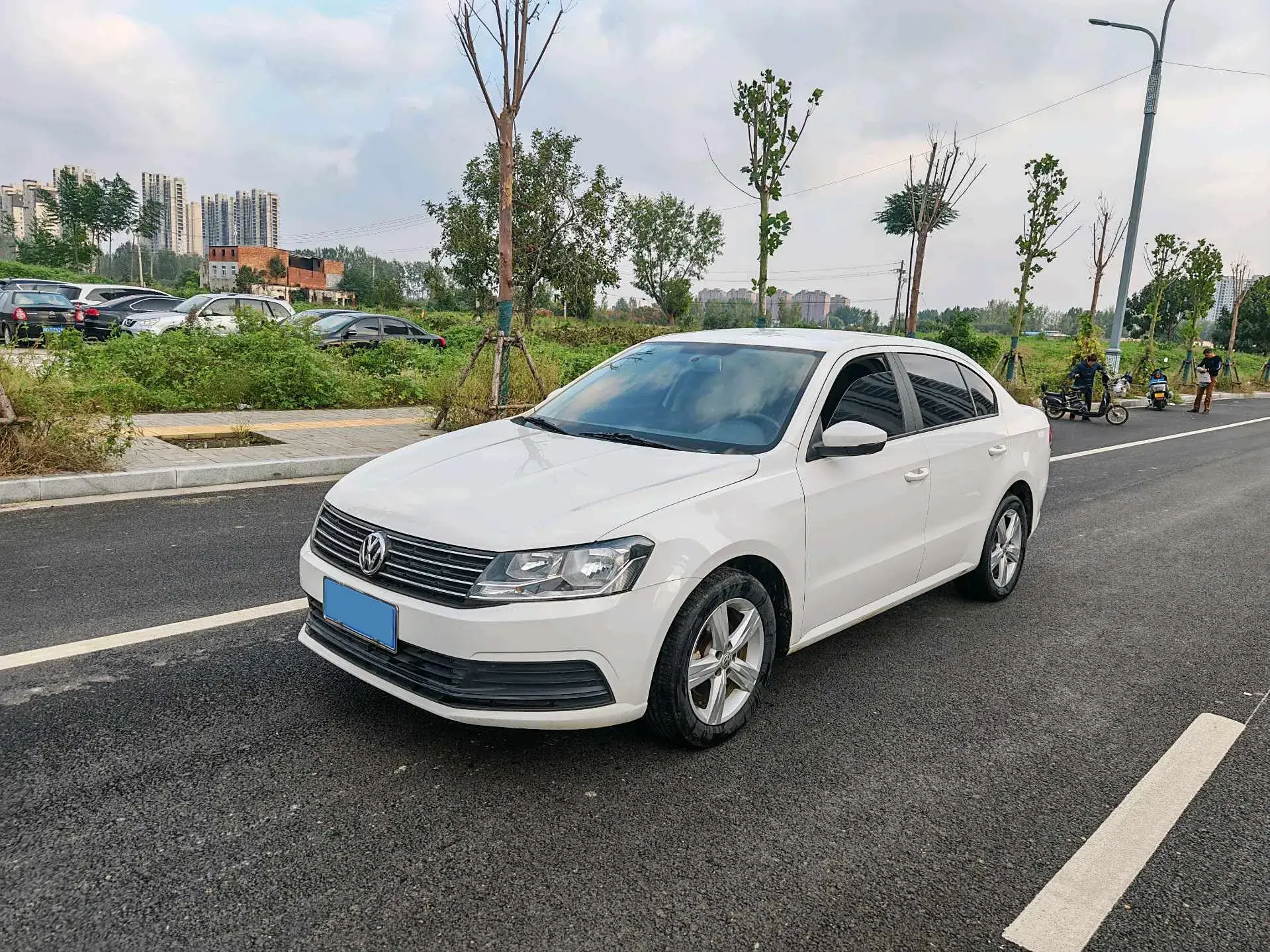 2017 VOLKSWAGEN LAVIDA view 1