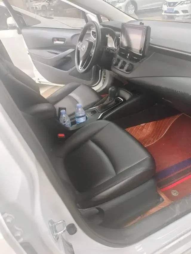 2023 TOYOTA COROLLA thumbnail 4