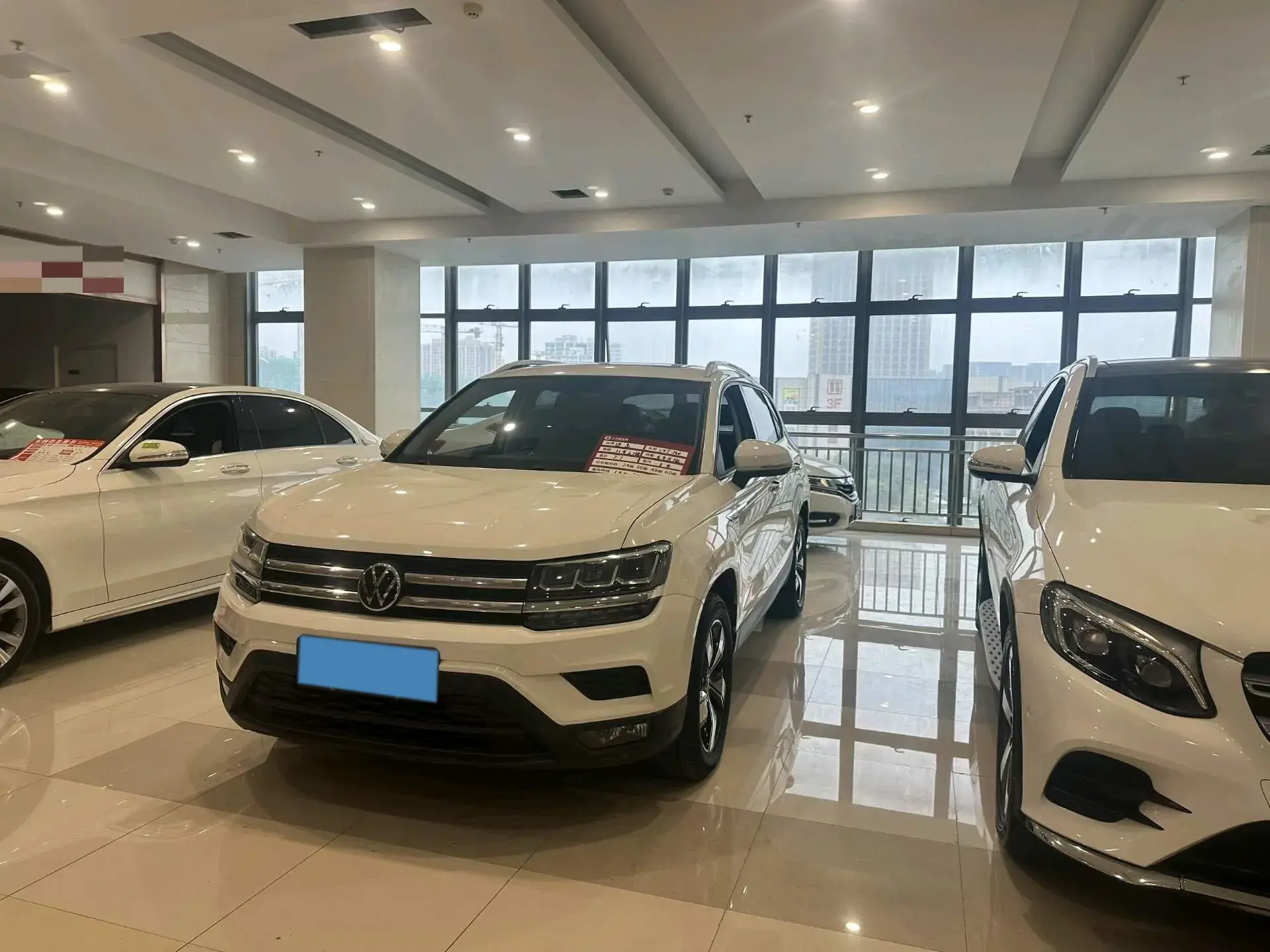 2021 VOLKSWAGEN THARU thumbnail 3