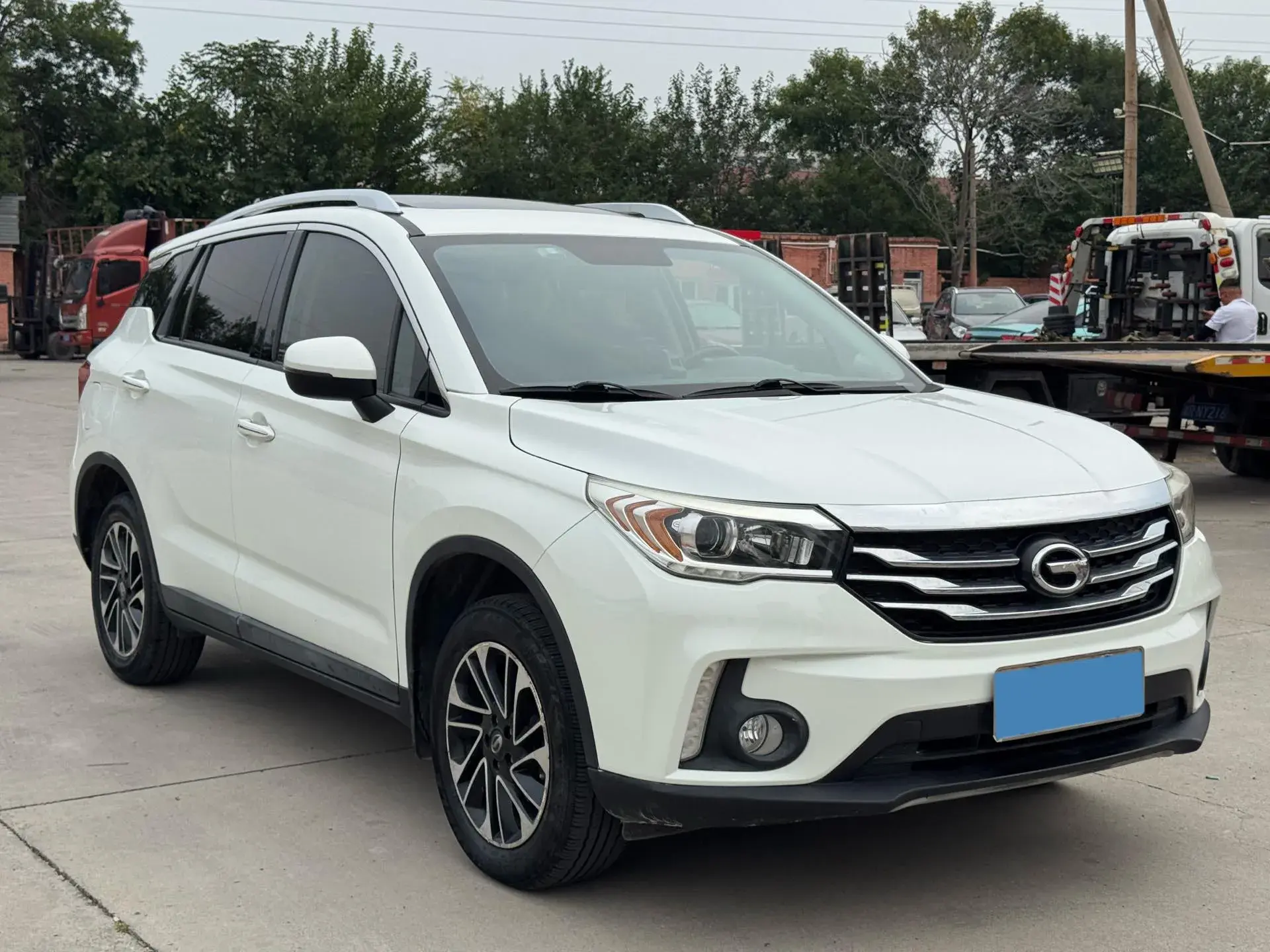 2017 GAC TRUMPCHI thumbnail 3