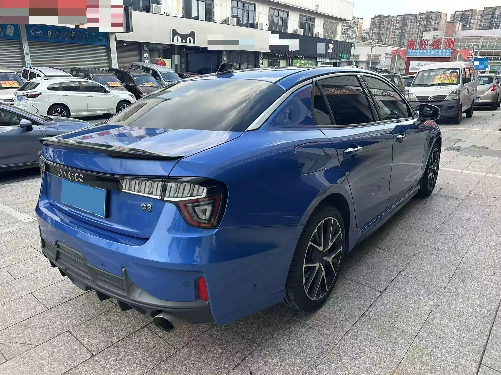 2019 LYNK&CO 03 thumbnail 4