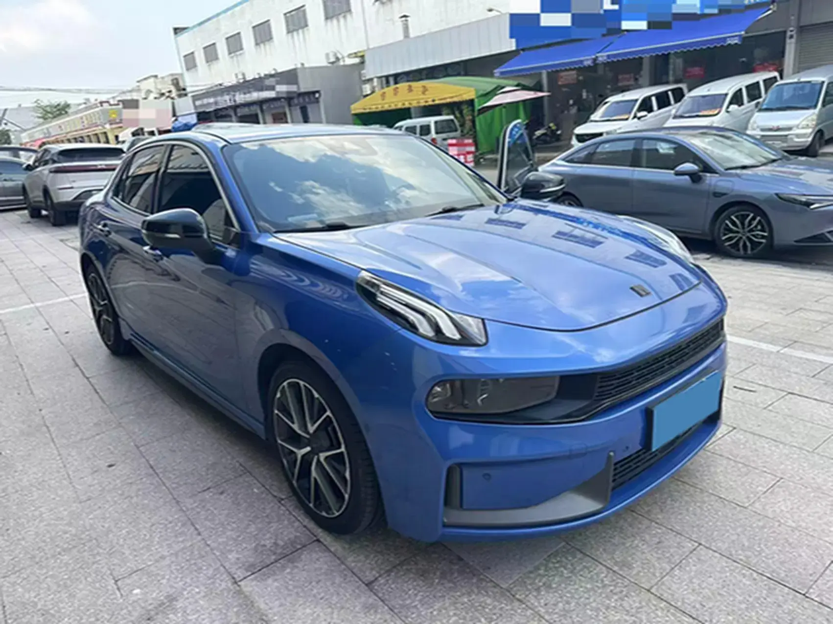 2019 LYNK&CO 03 thumbnail 2