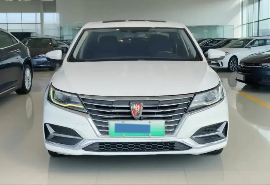 2017 ROEWE I6 thumbnail 2