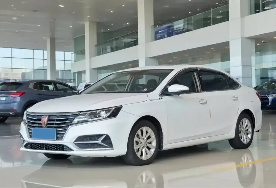 2017 ROEWE I6 view 1