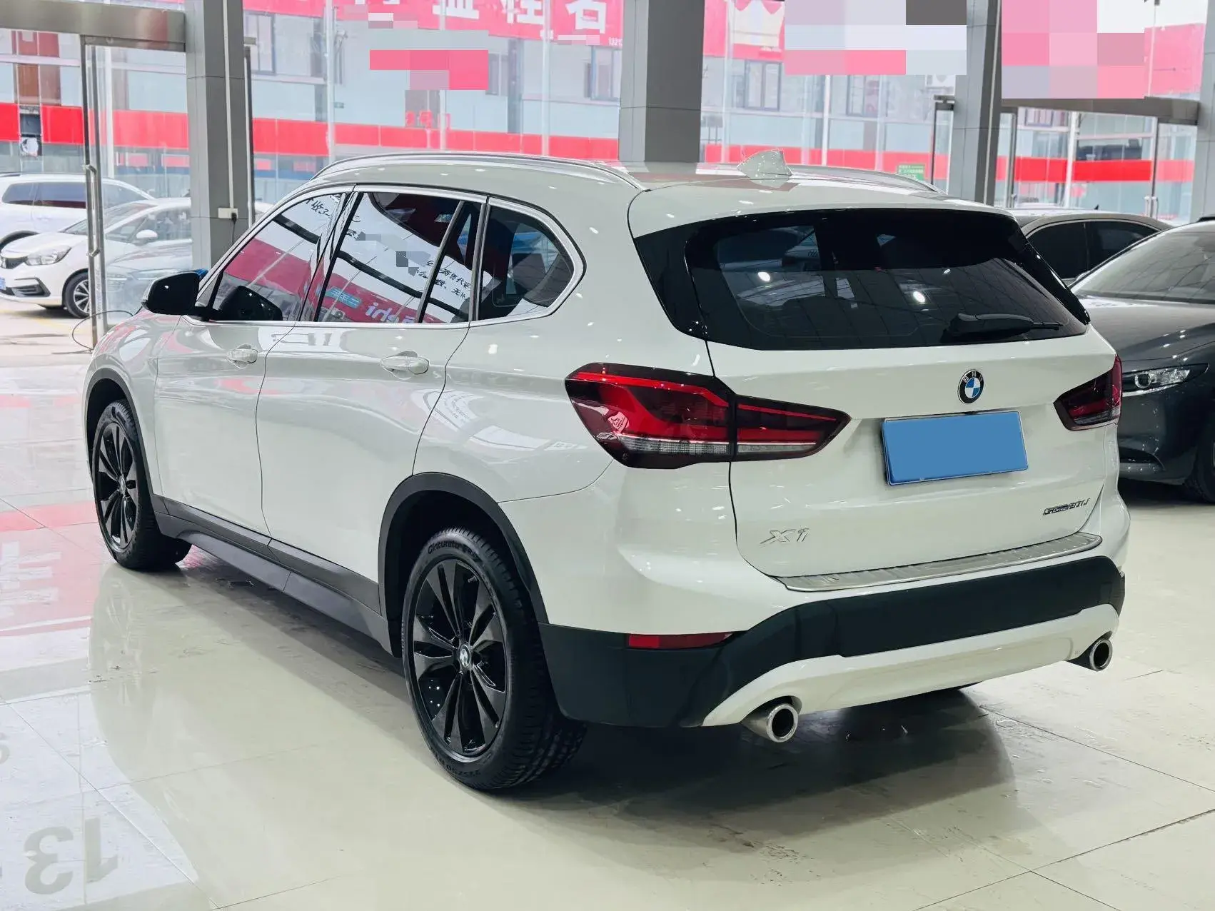 2021 BMW X1 thumbnail 4