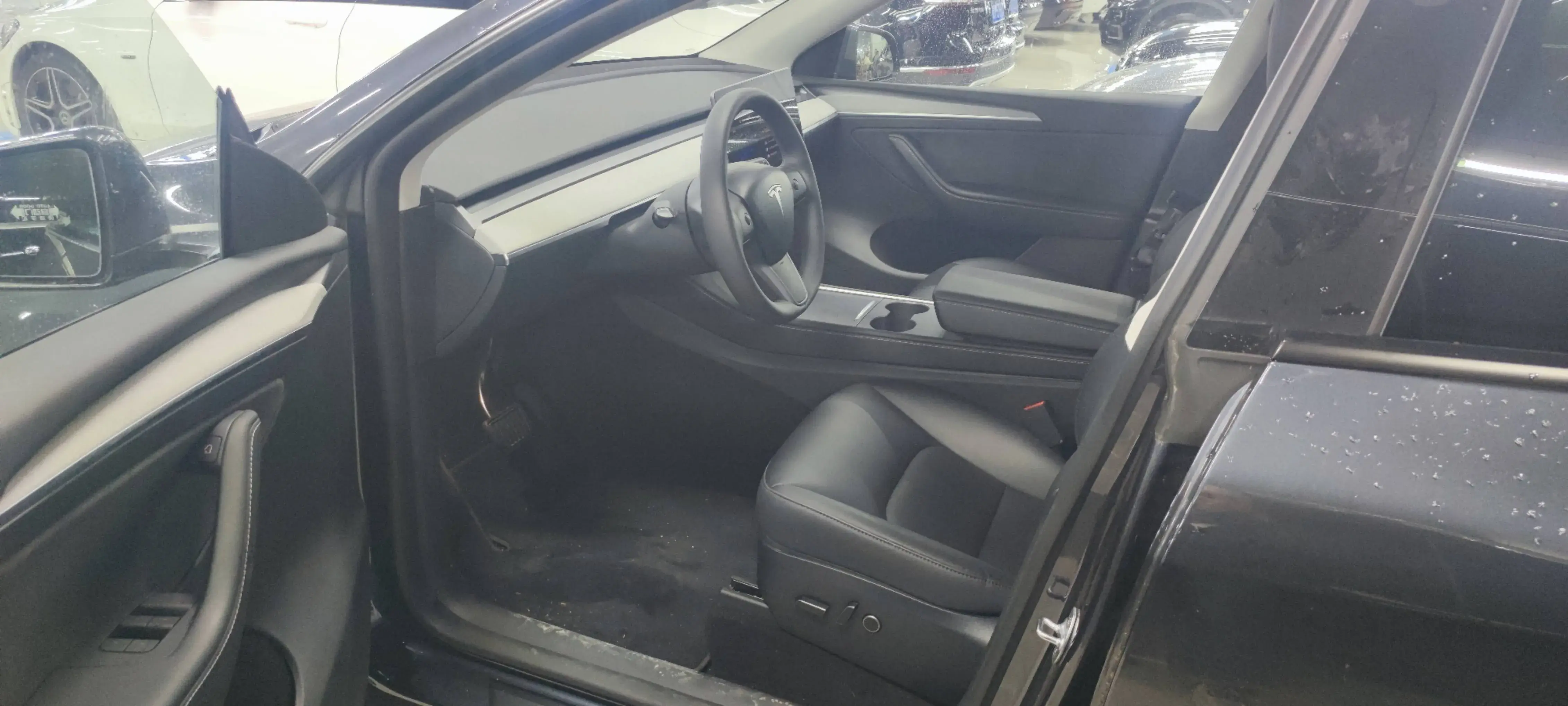 2024 TESLA MODEL thumbnail 3