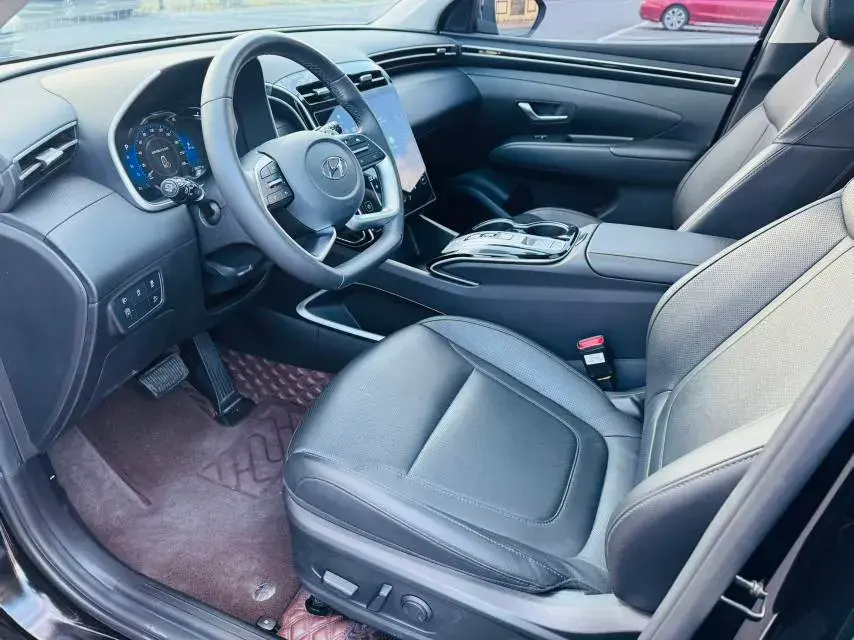 2023 HYUNDAI TUCSON thumbnail 4