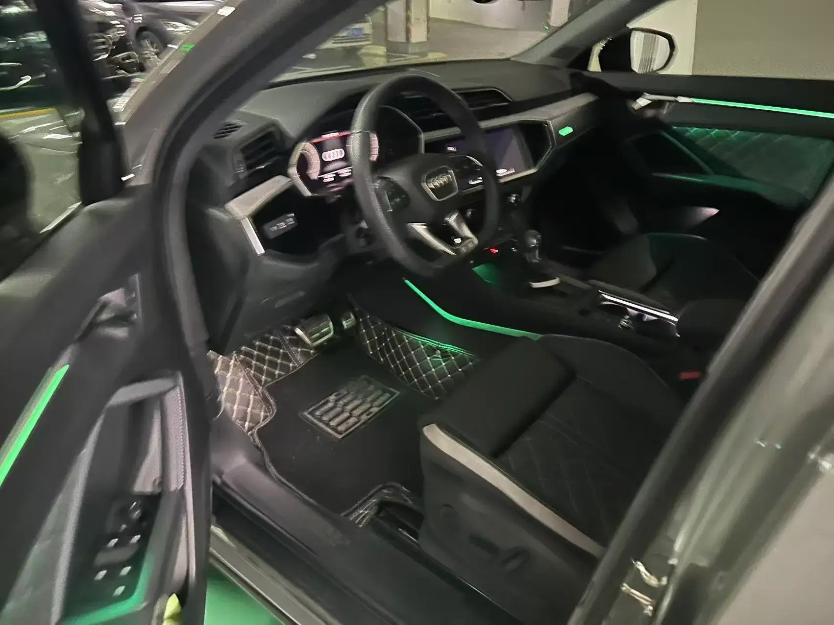 2024 AUDI Q3 thumbnail 3