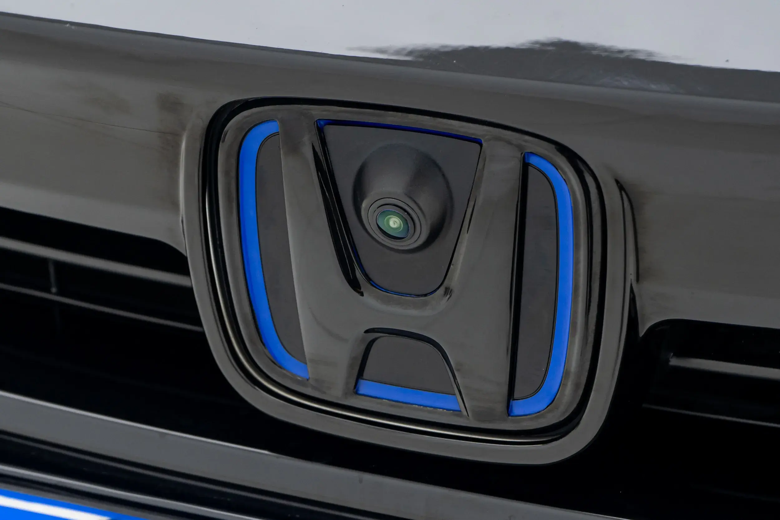 2022 HONDA ACCORD thumbnail 3