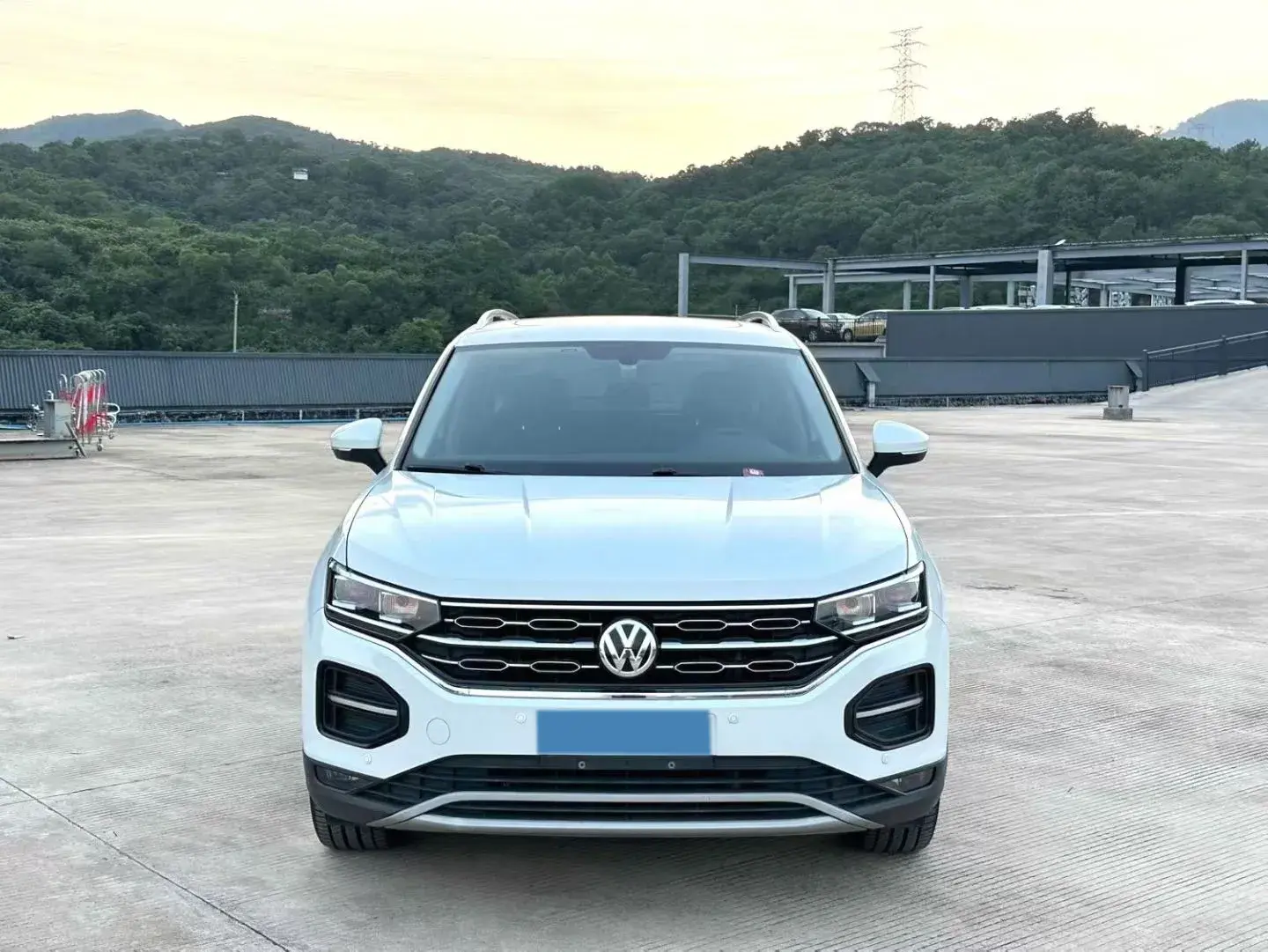 2019 VOLKSWAGEN TAYRON thumbnail 2