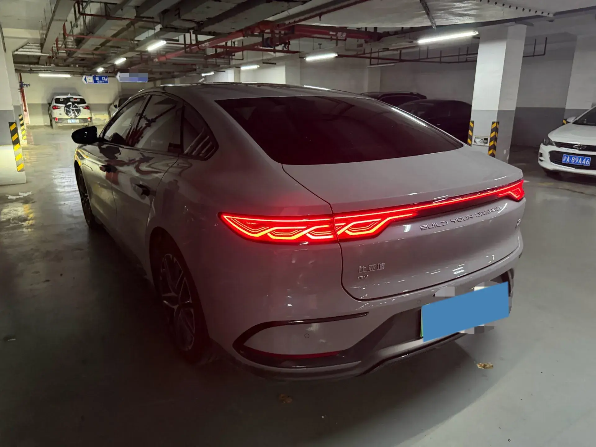 2025 BYD HAN thumbnail 4