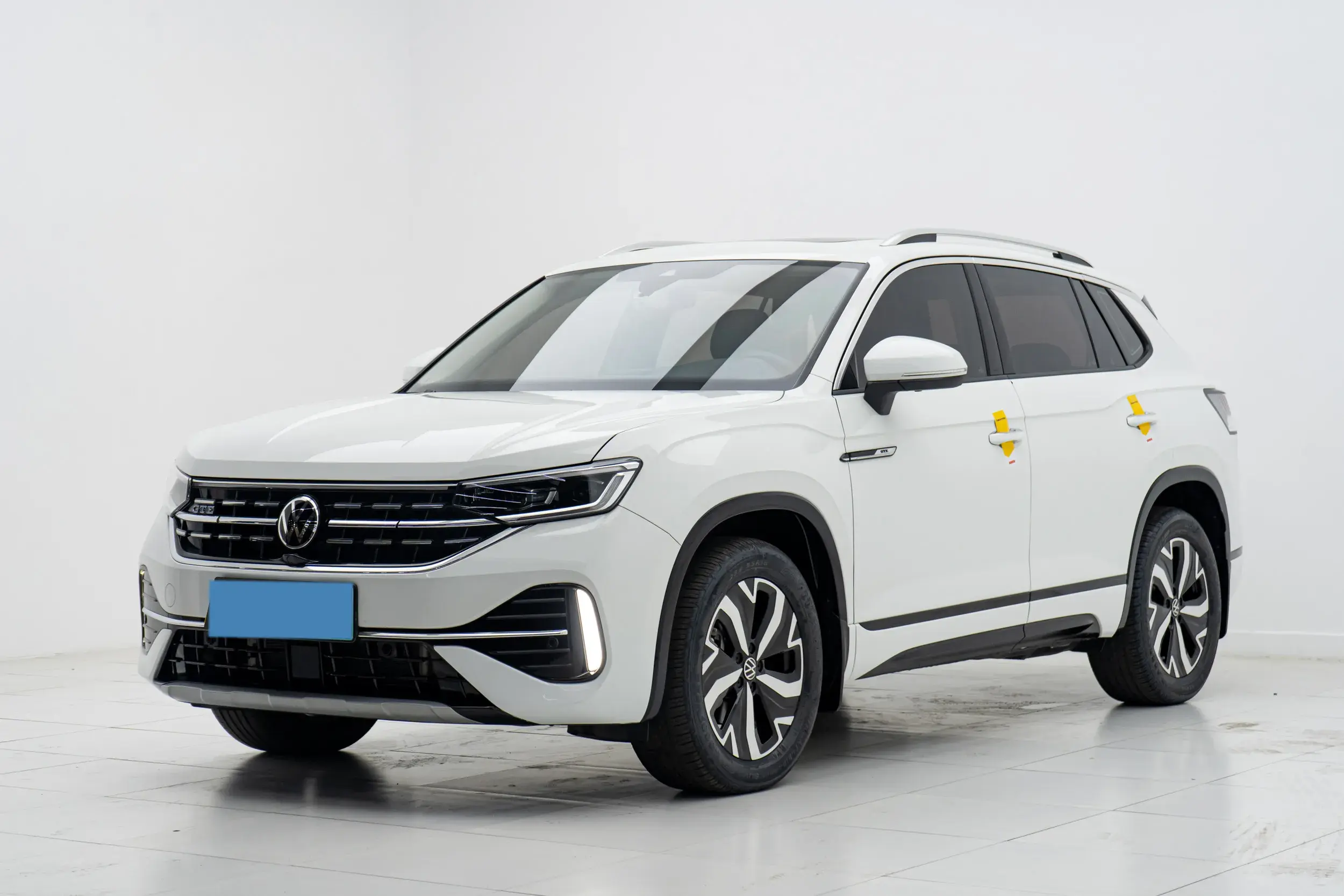 2023 VOLKSWAGEN TAYRON view 1