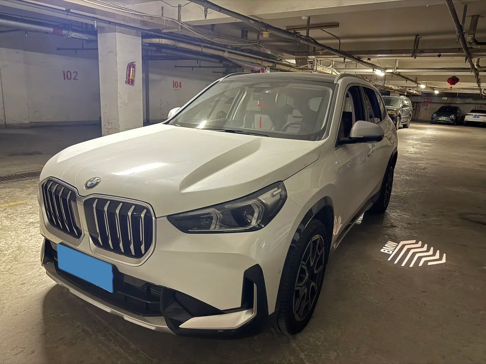 2024 BMW X1 view 1