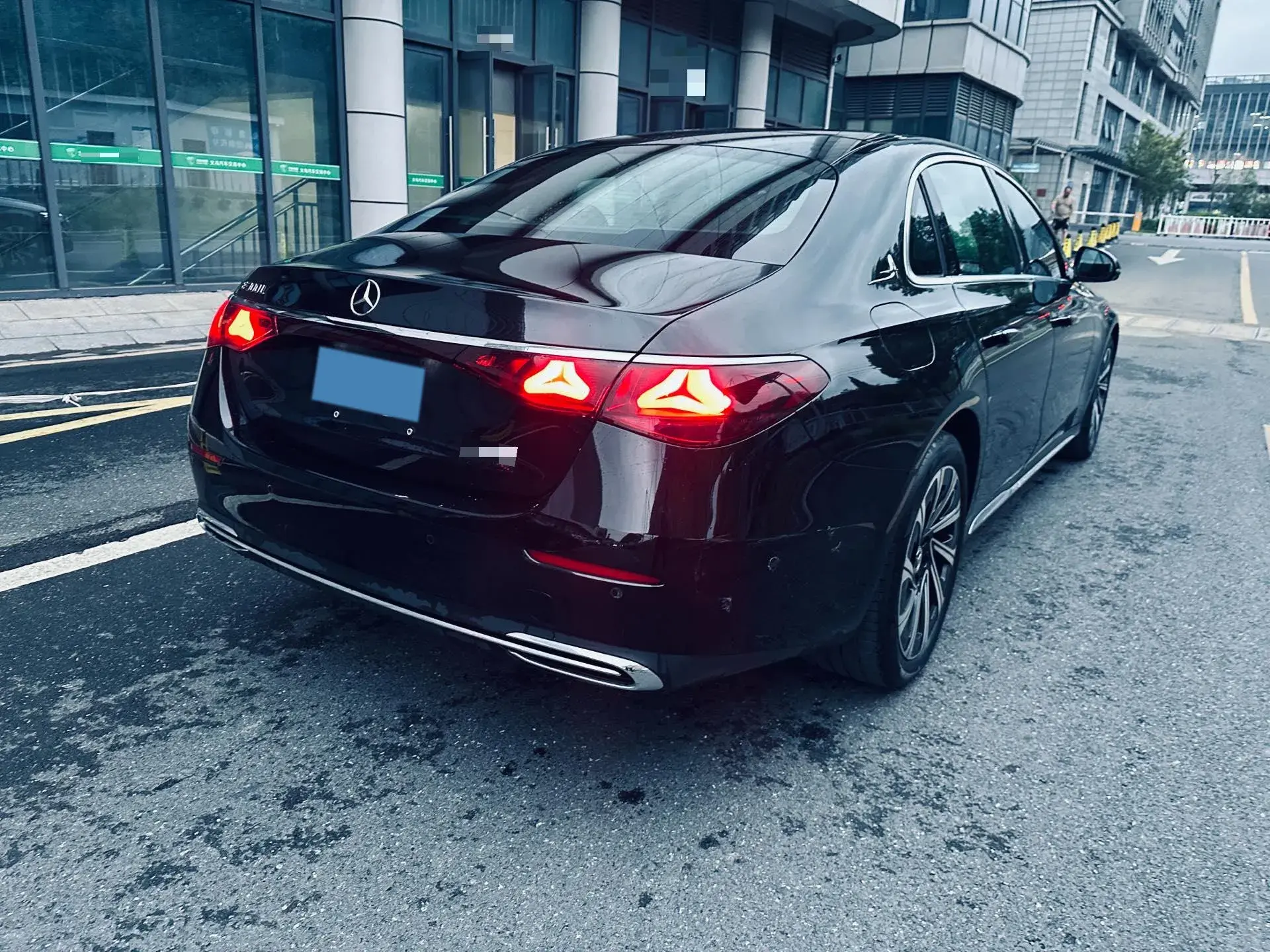 2024 MERCEDES-BENZ E thumbnail 2