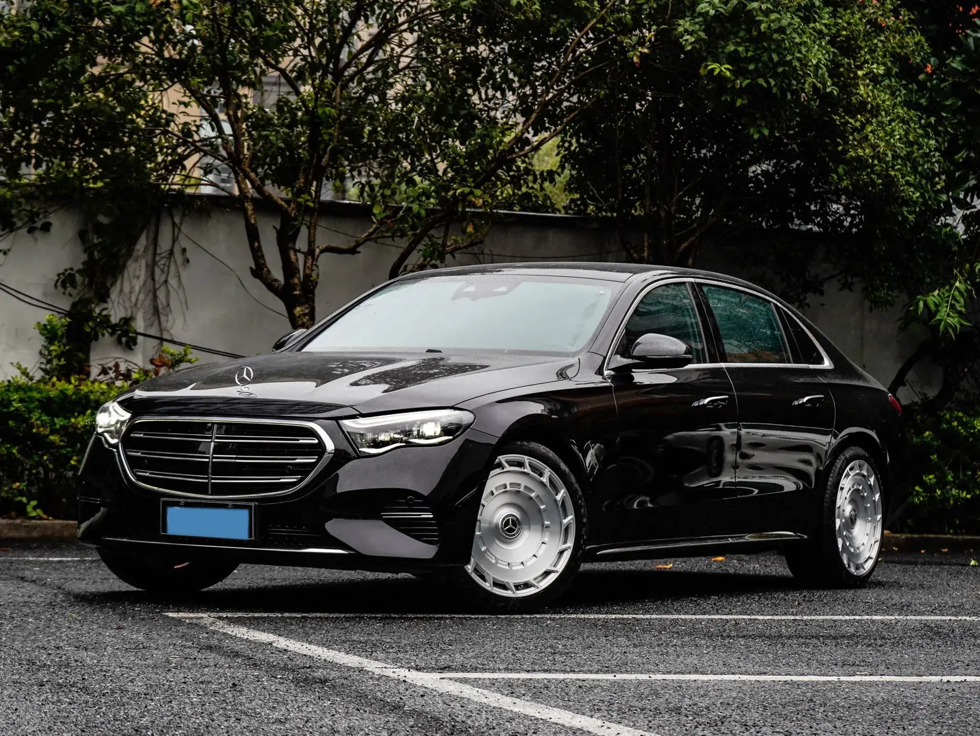 2025 MERCEDES-BENZ E view 1