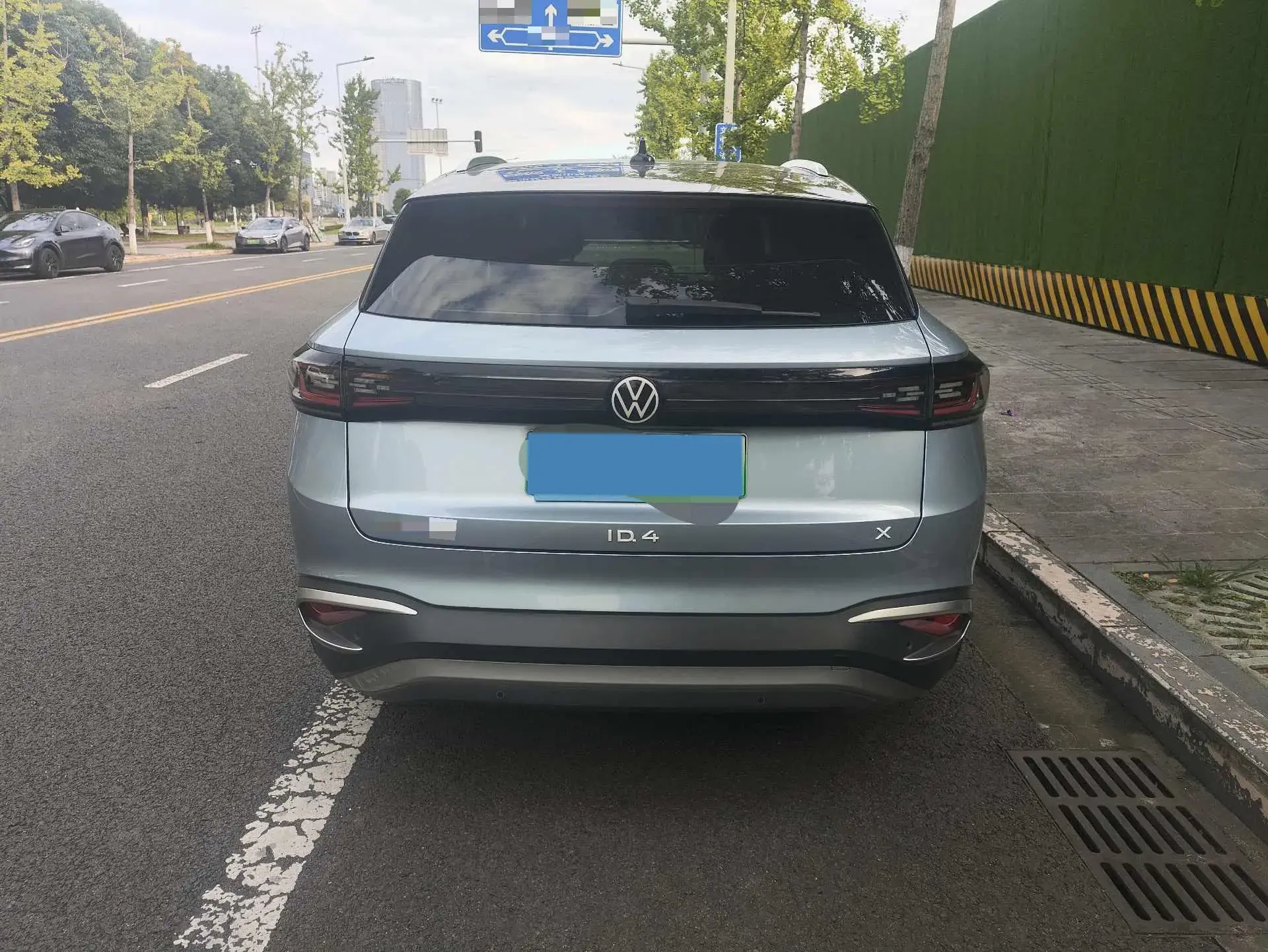 2022 VOLKSWAGEN ID.4 thumbnail 4