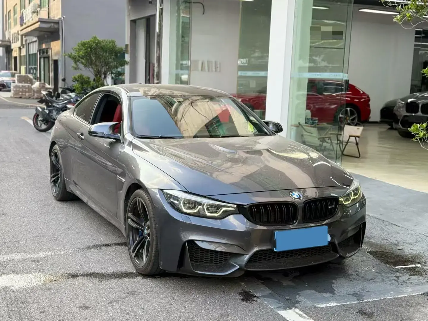 2019 BMW M4 thumbnail 2