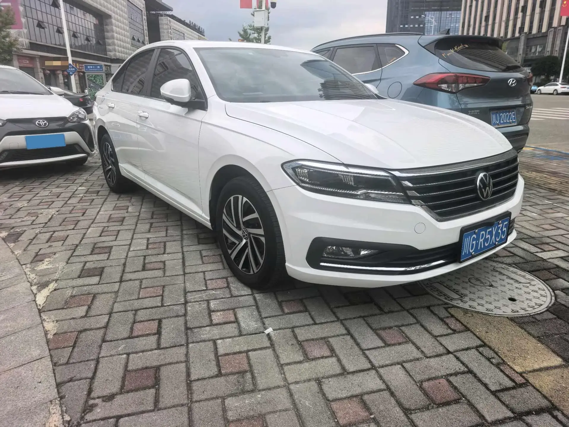 2022 VOLKSWAGEN LAVIDA thumbnail 2