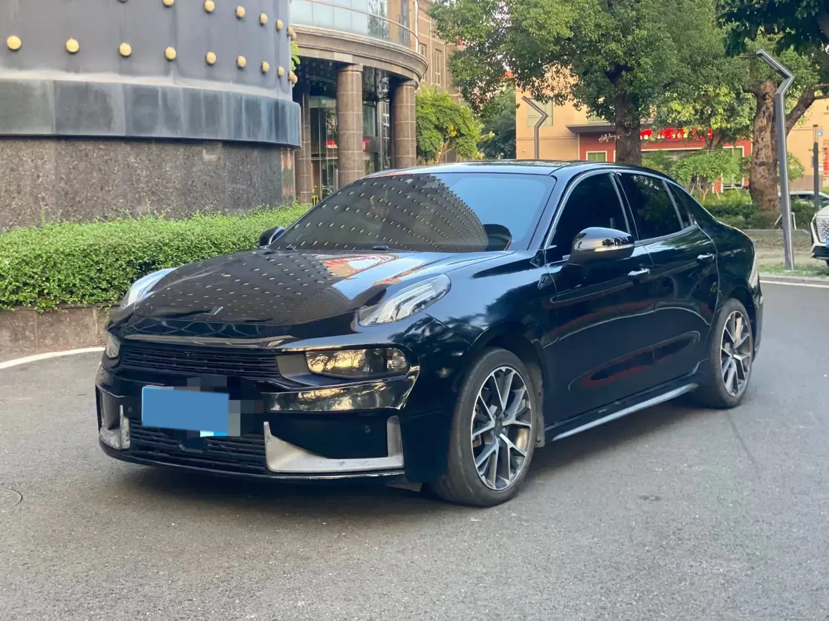 2020 LYNK&CO 03 view 1