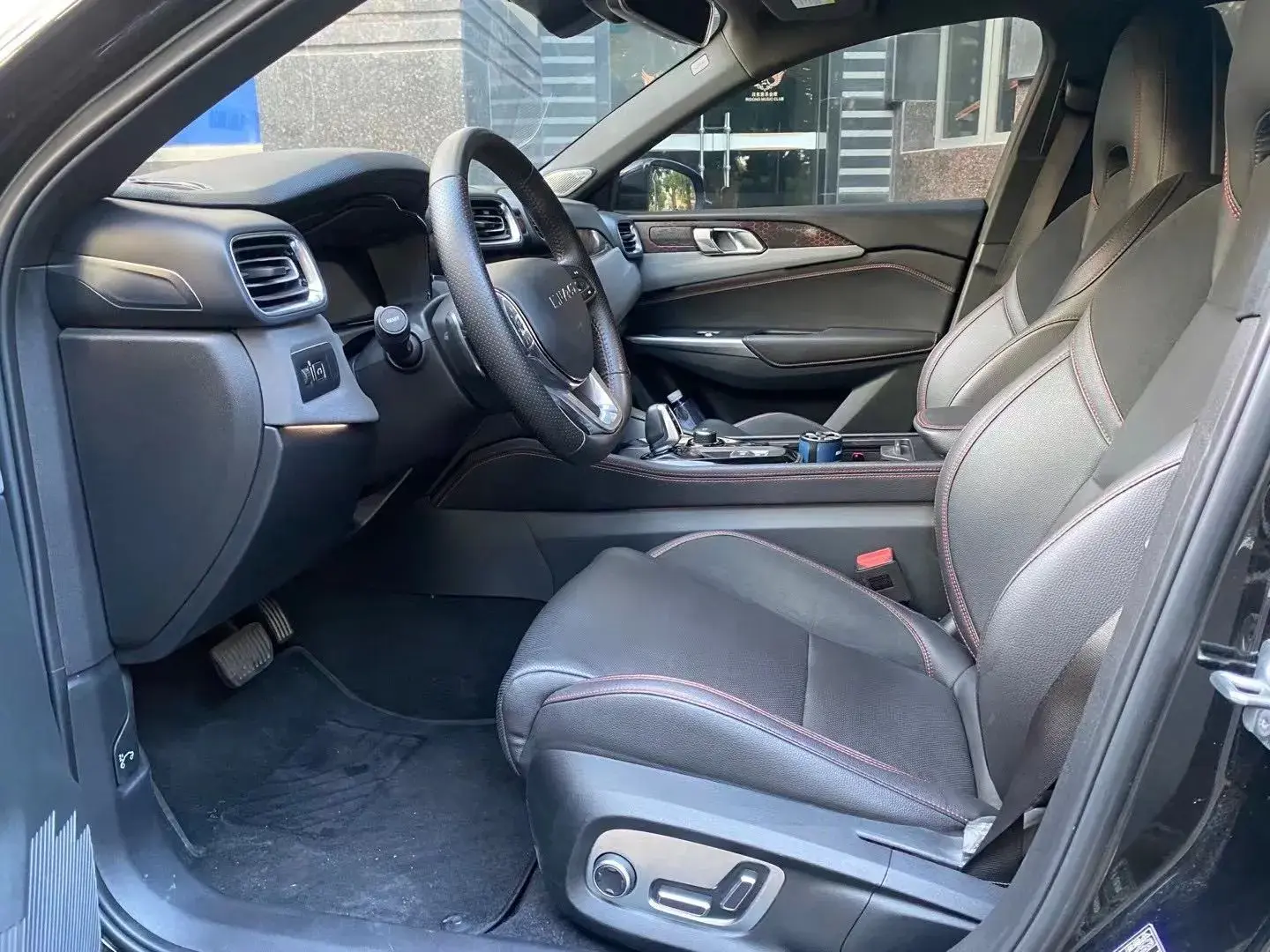 2020 LYNK&CO 03 thumbnail 4