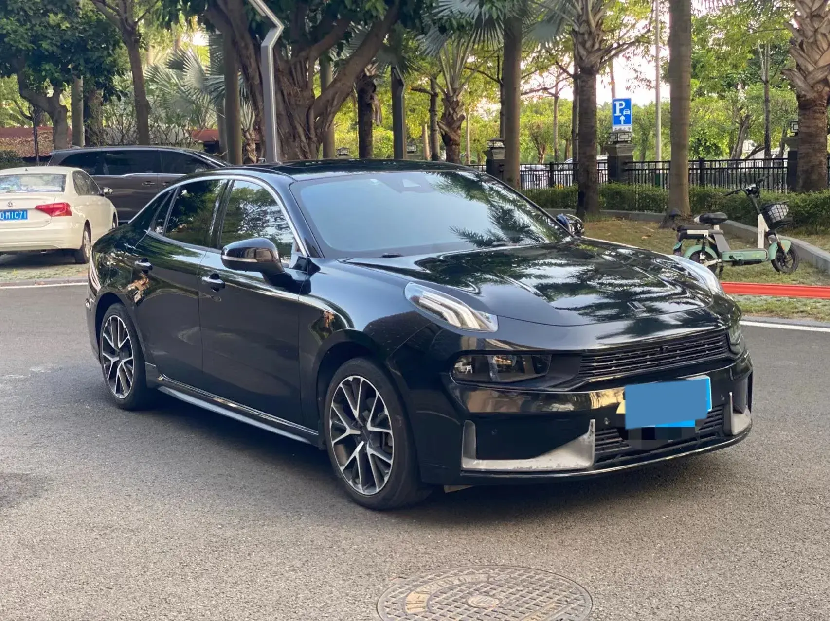 2020 LYNK&CO 03 thumbnail 3