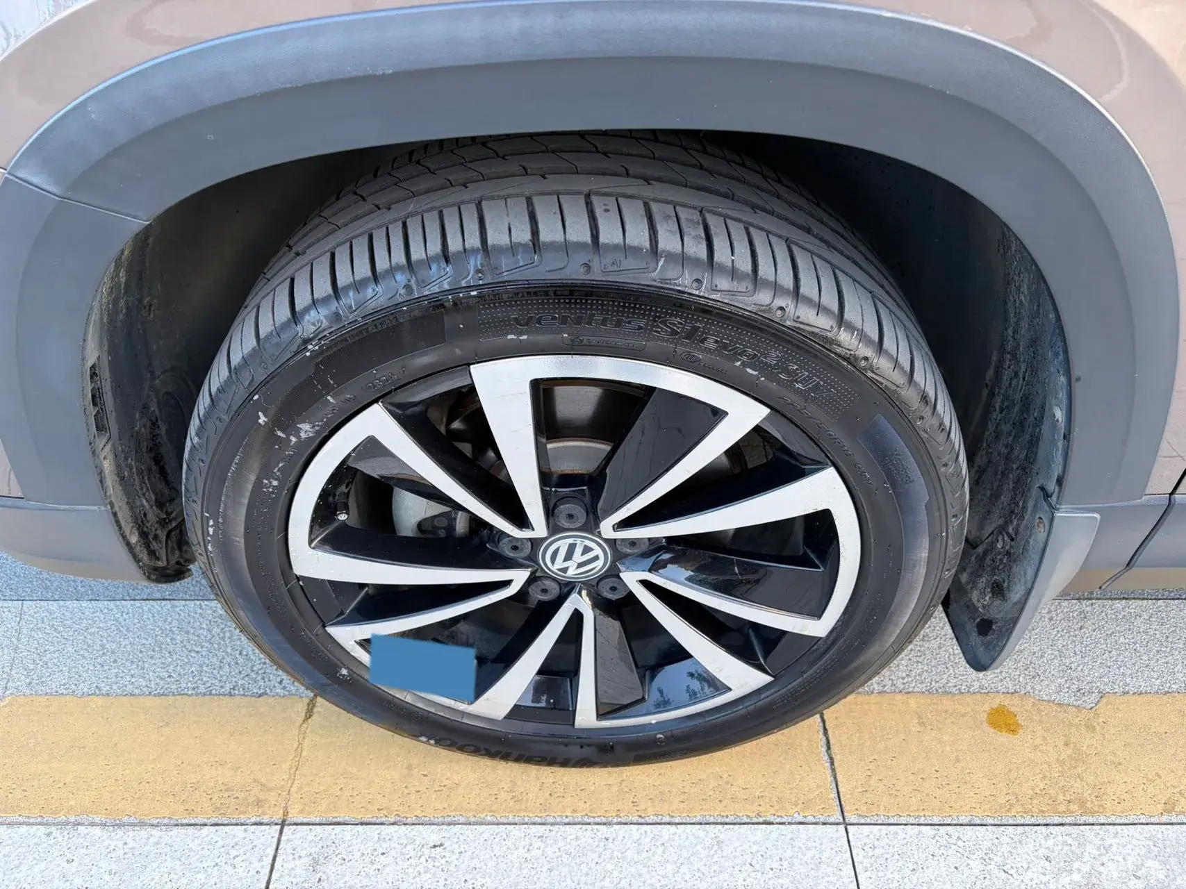 2019 VOLKSWAGEN THARU thumbnail 4