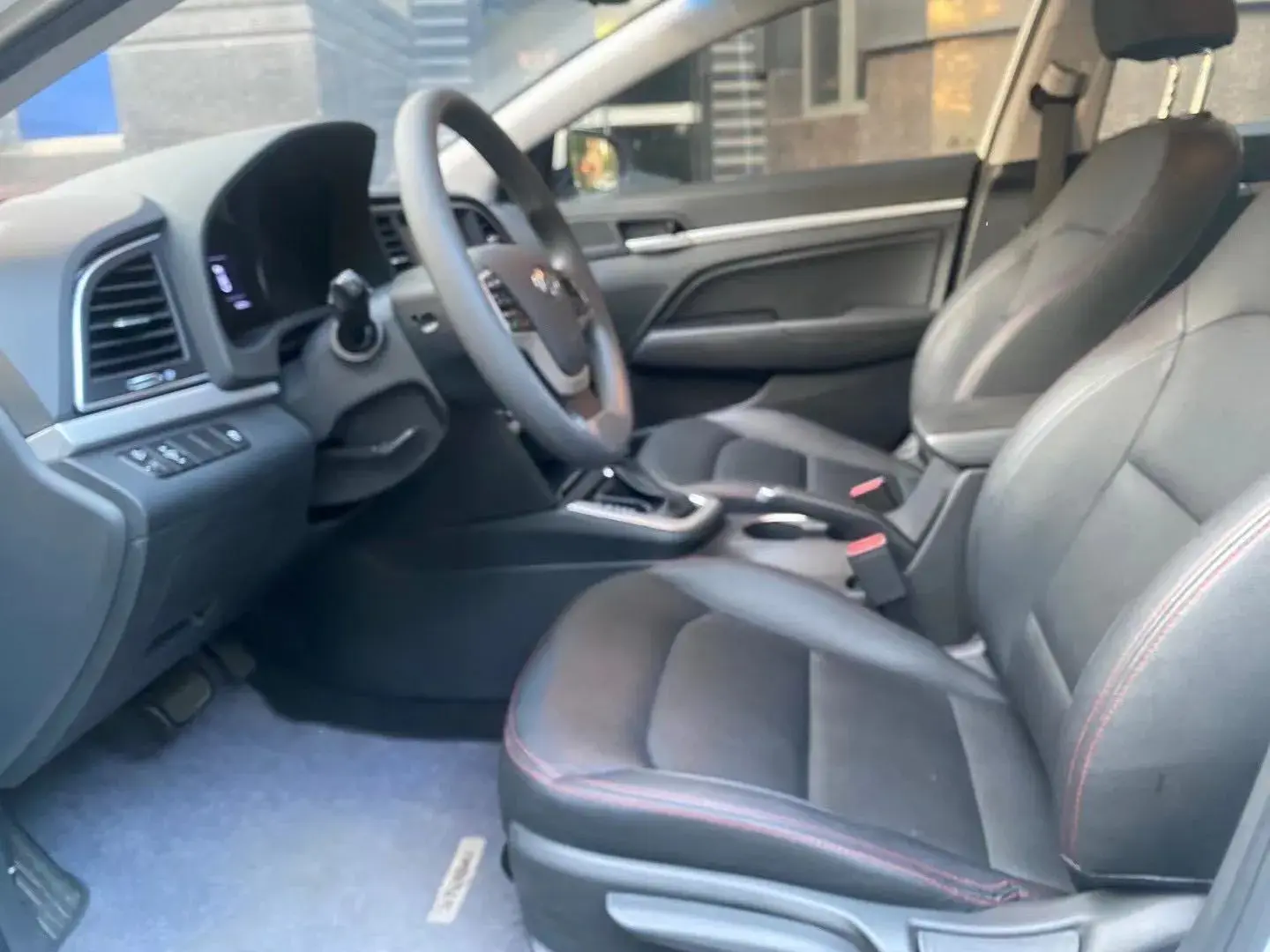 2016 HYUNDAI ELANTRA thumbnail 4