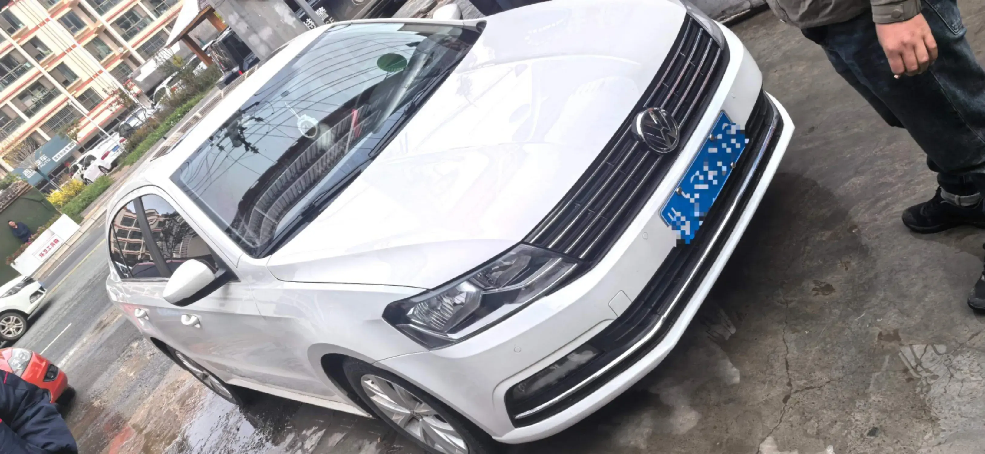 2017 VOLKSWAGEN LAVIDA thumbnail 2