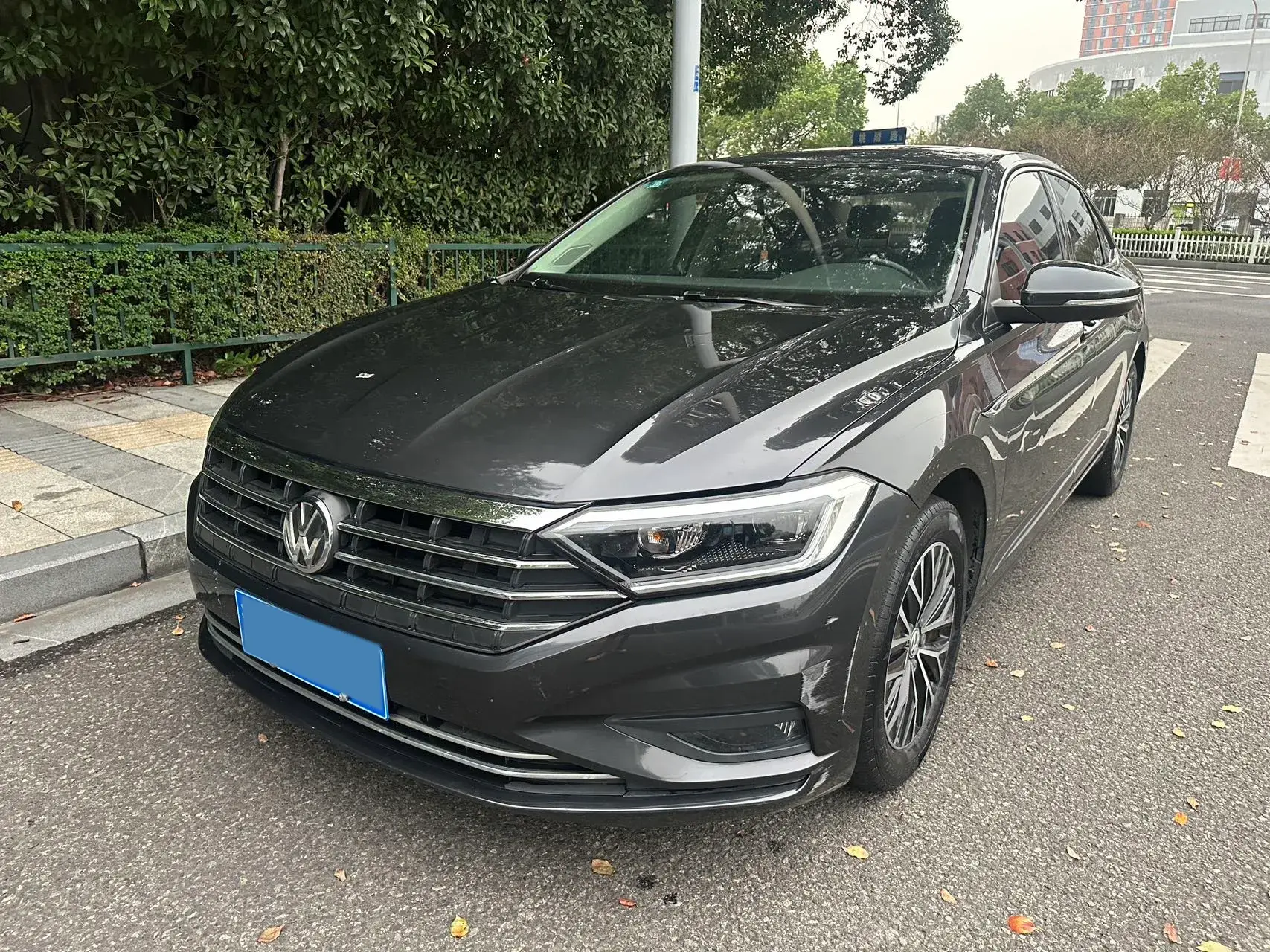 2020 VOLKSWAGEN SAGITAR view 1