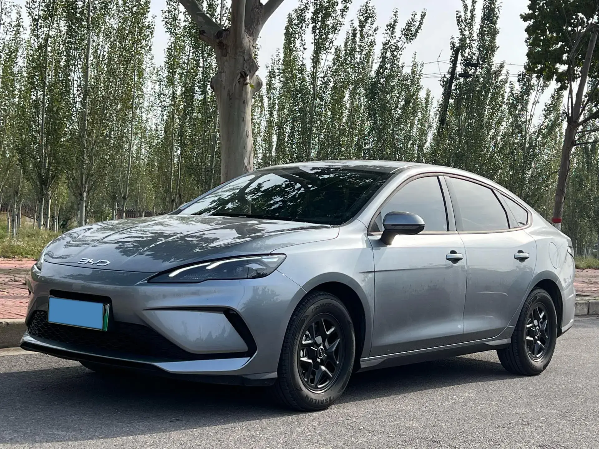 2025 BYD SEAL05 view 1