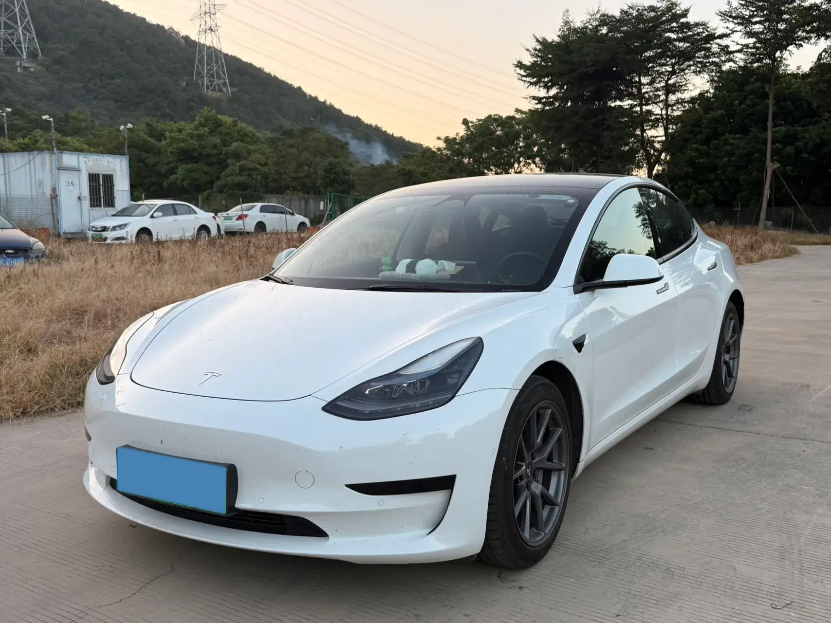 2022 TESLA MODEL view 1