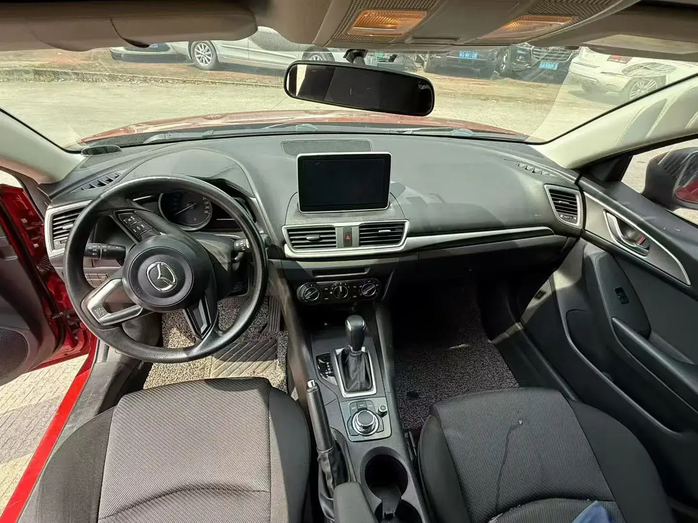 2017 MAZDA 3 thumbnail 4