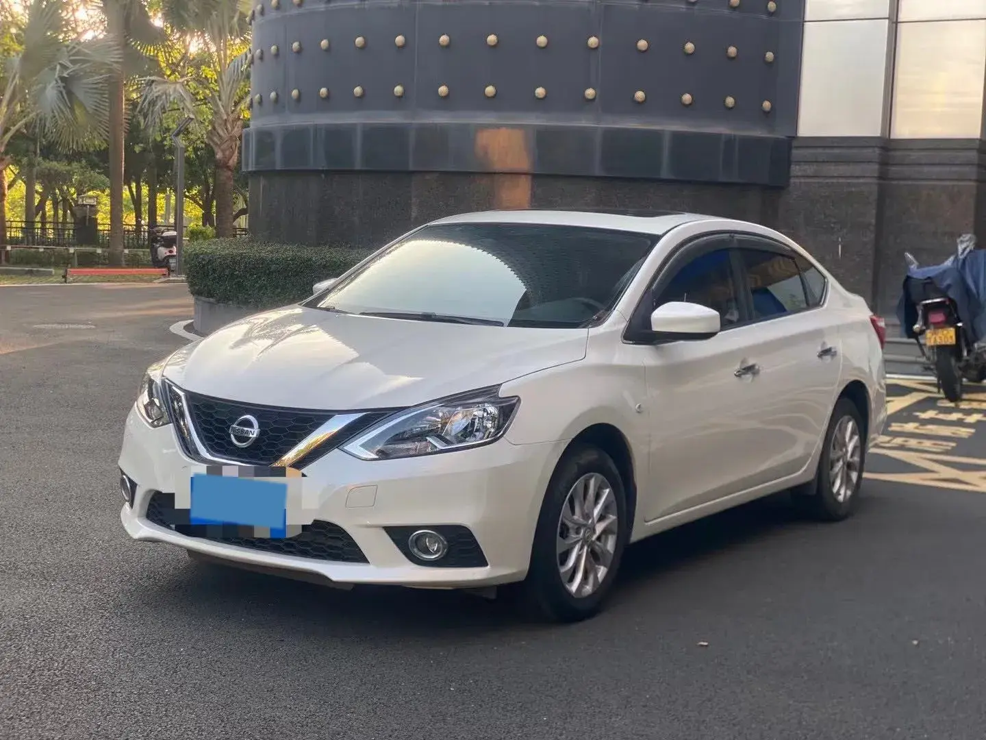 2022 NISSAN SYLPHY view 1