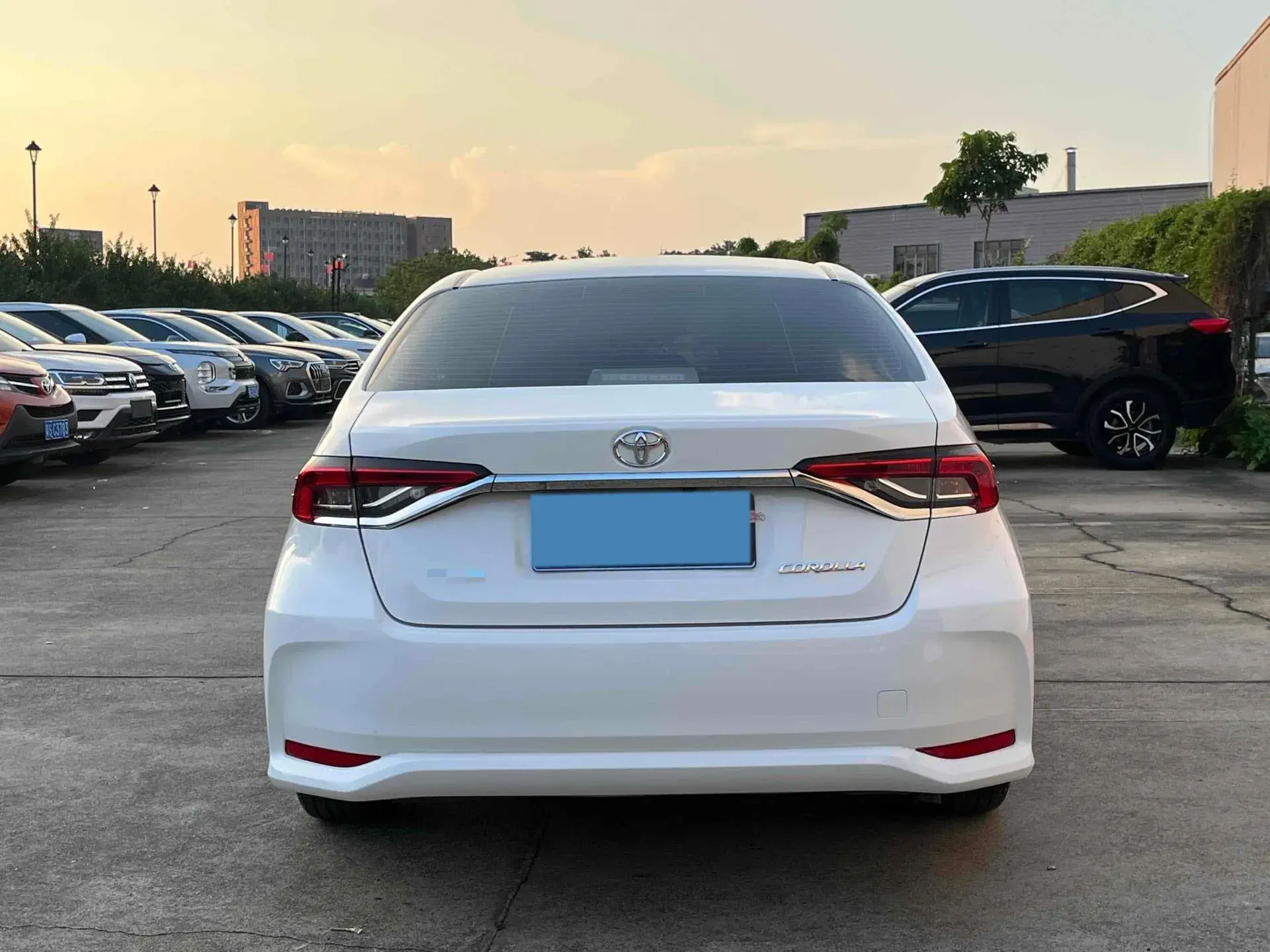 2021 TOYOTA COROLLA thumbnail 4