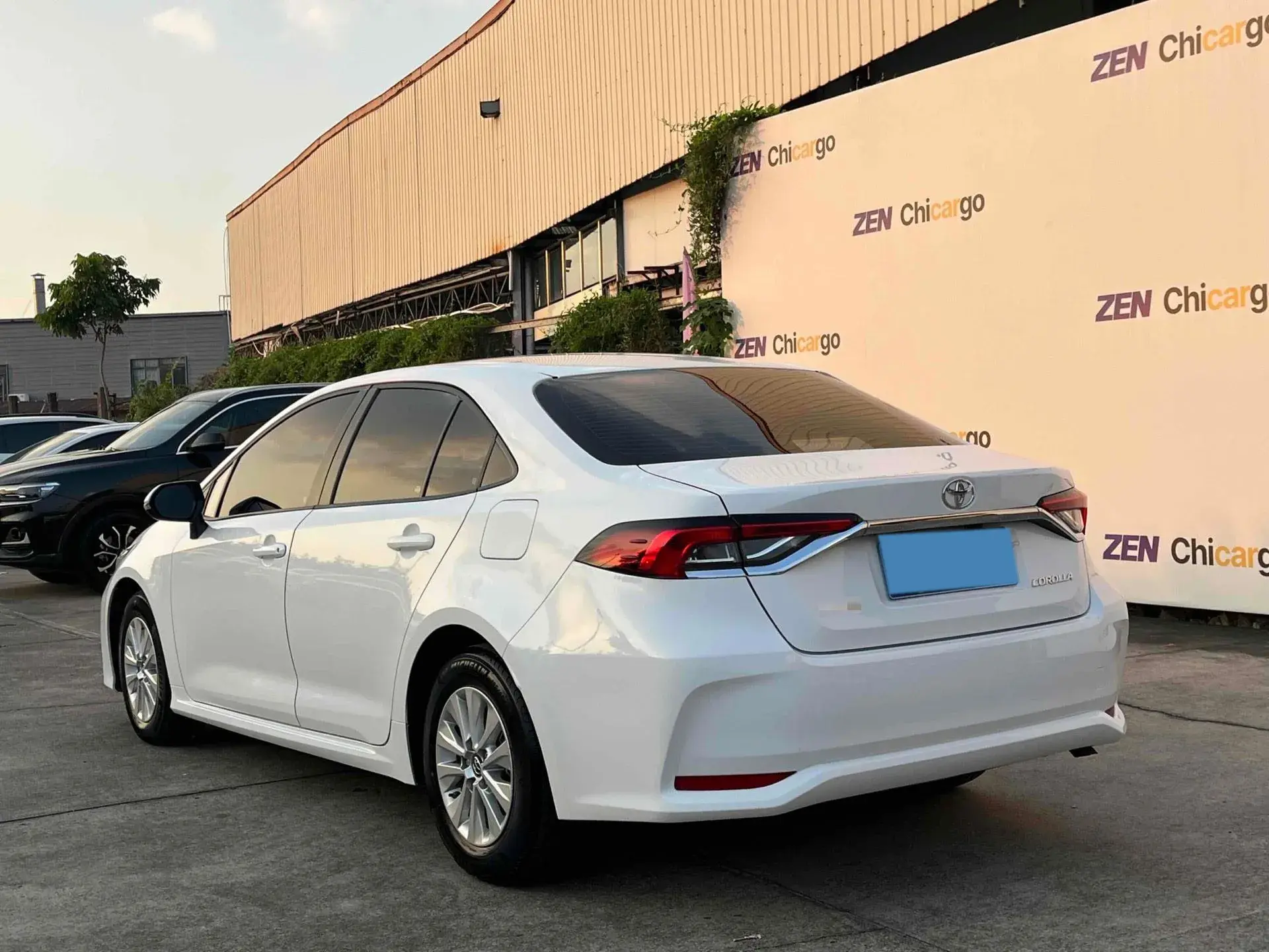 2021 TOYOTA COROLLA thumbnail 3