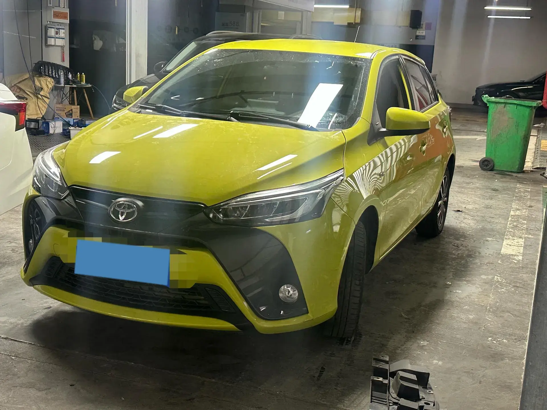 2021 TOYOTA YARIS view 1