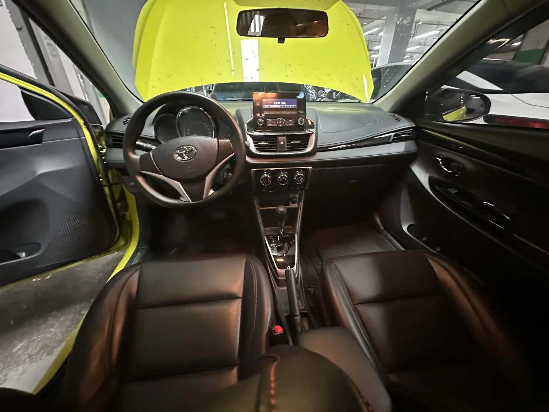 2021 TOYOTA YARIS thumbnail 4