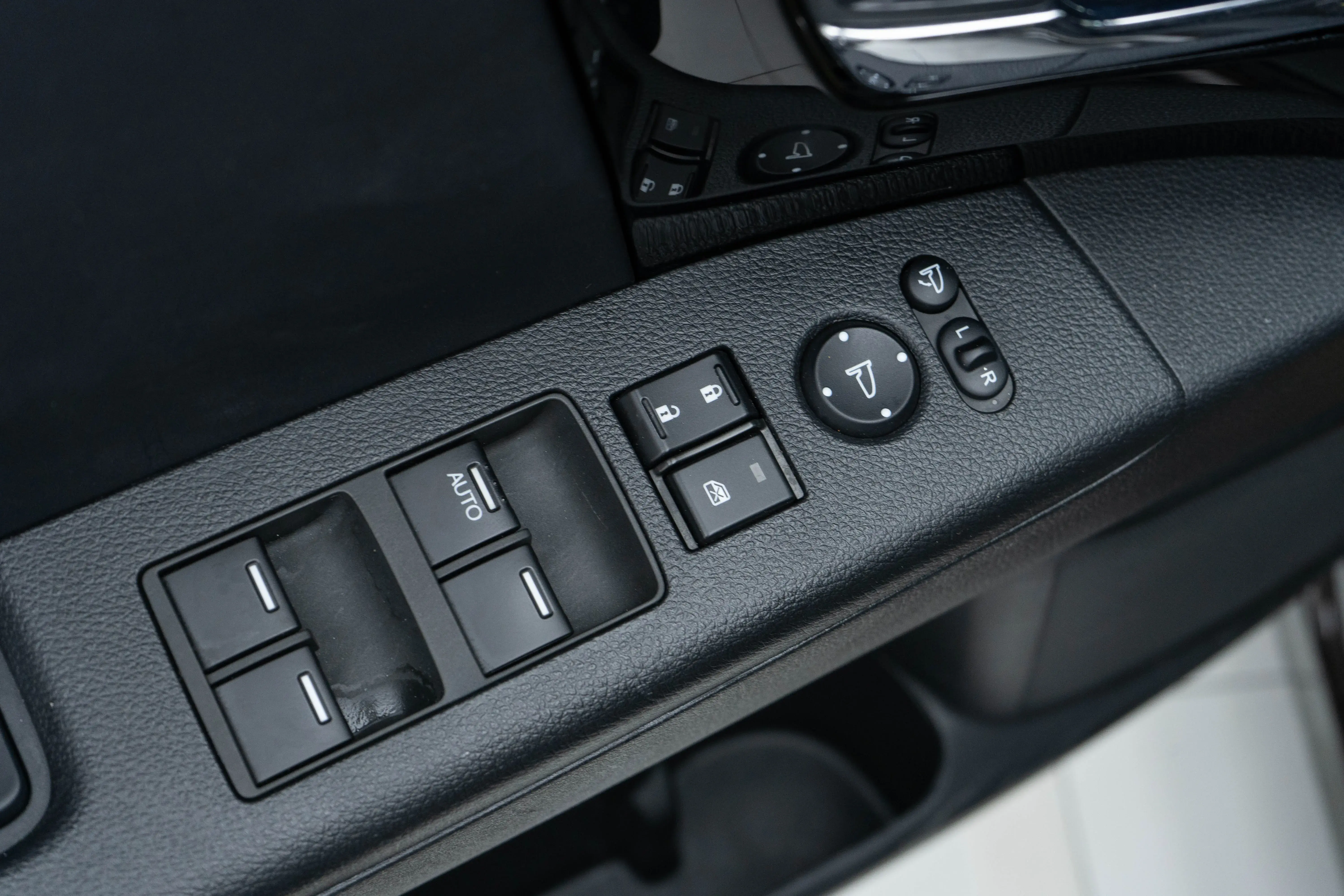 2019 HONDA ELYSIOIN thumbnail 3