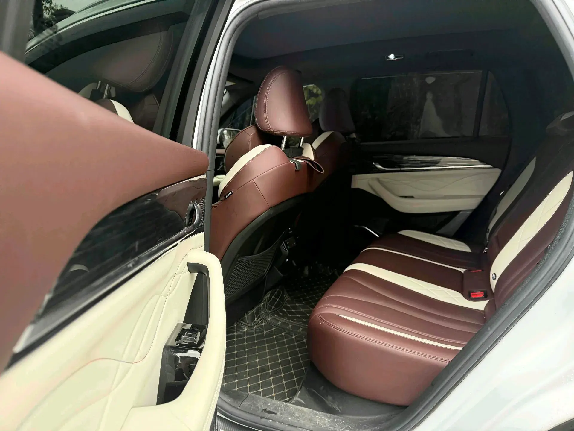 2024 GEELY MONJARO thumbnail 4