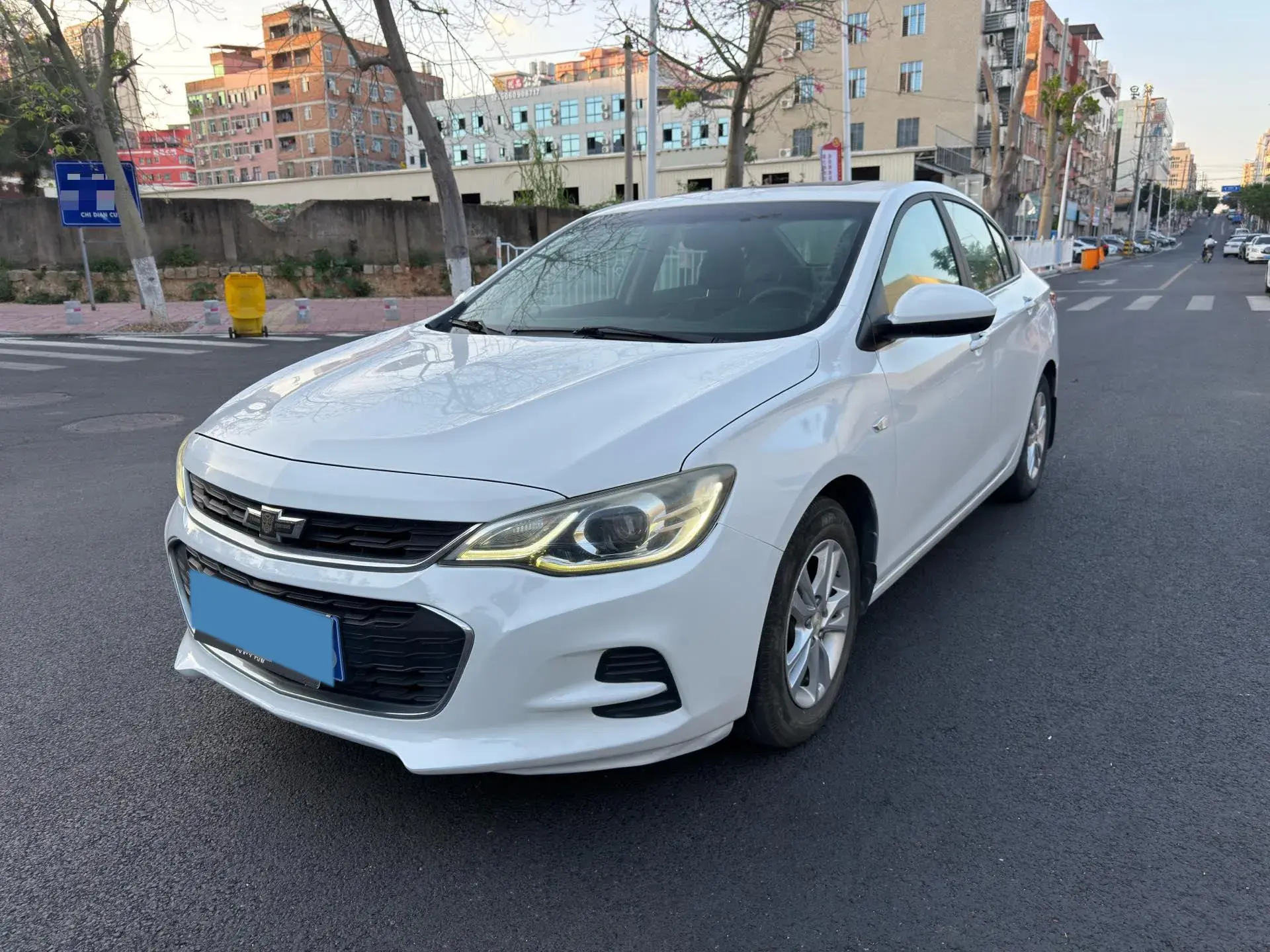2018 CHEVROLET CAVALIER view 1