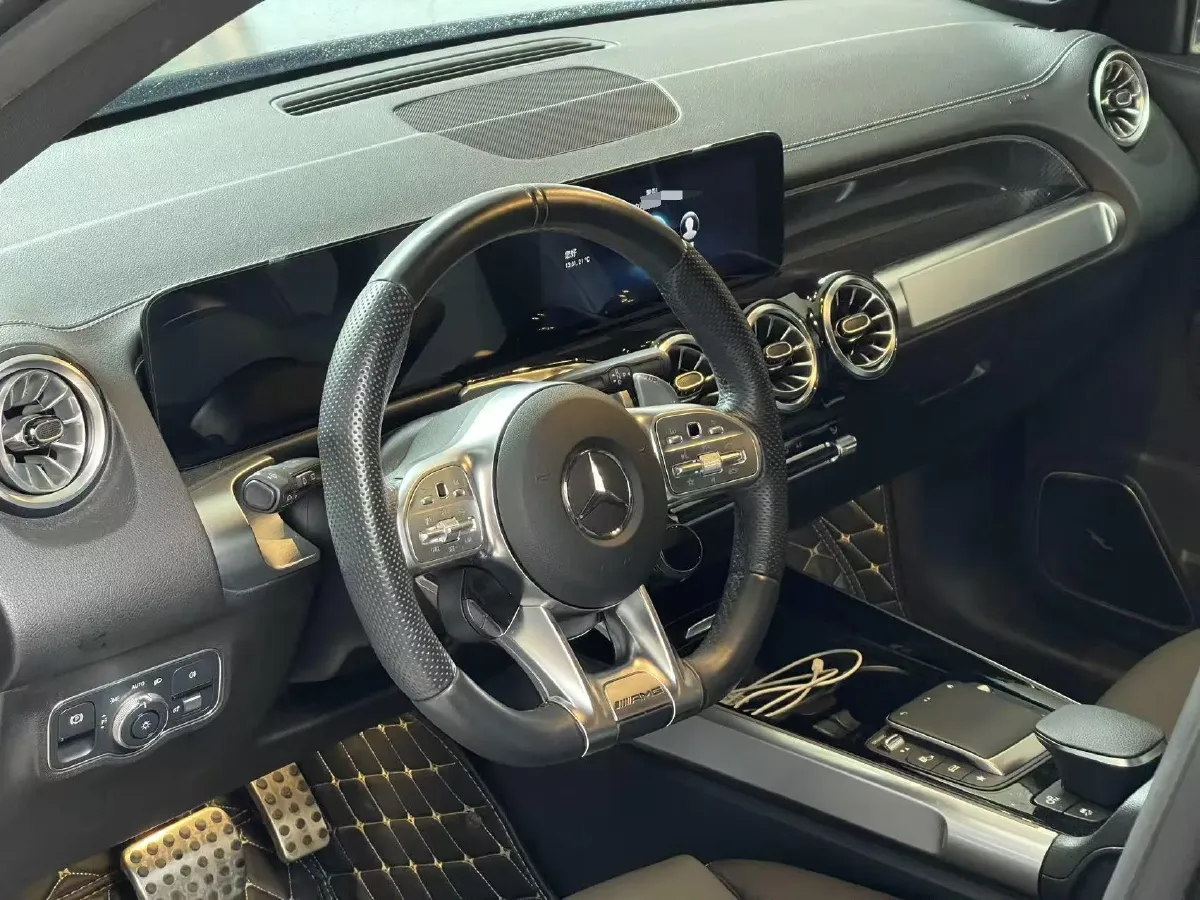 2021 Mercedes-Benz GLB AMG 2.0T 306HP L4 8DCT,autocango,china used car exporter,china ev exporter,chinese used car exporter,chinese used ev exporter
