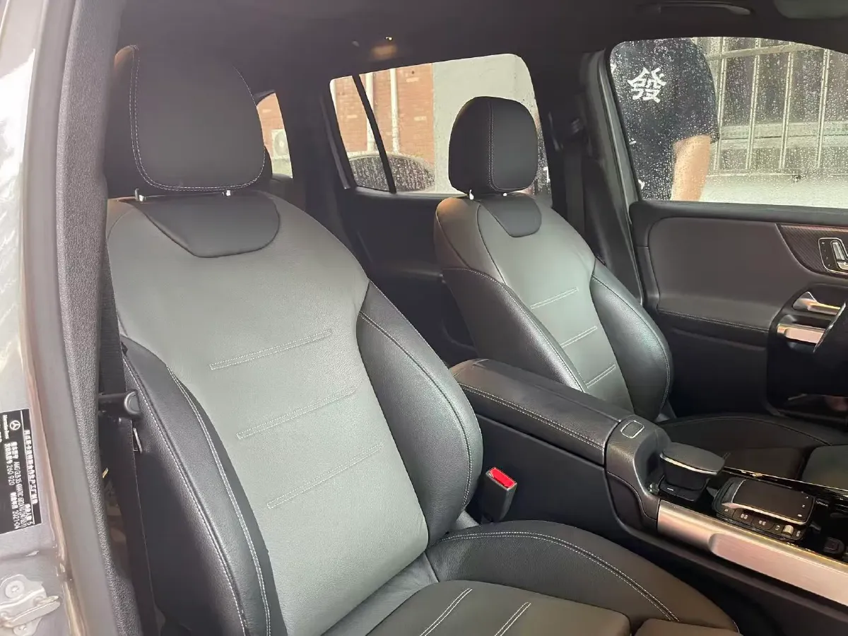 2021 Mercedes-Benz GLB AMG 2.0T 306HP L4 8DCT,autocango,china used car exporter,china ev exporter,chinese used car exporter,chinese used ev exporter