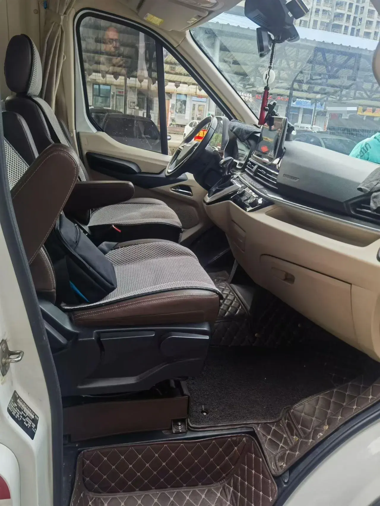 2021 MAXUS V90 thumbnail 4