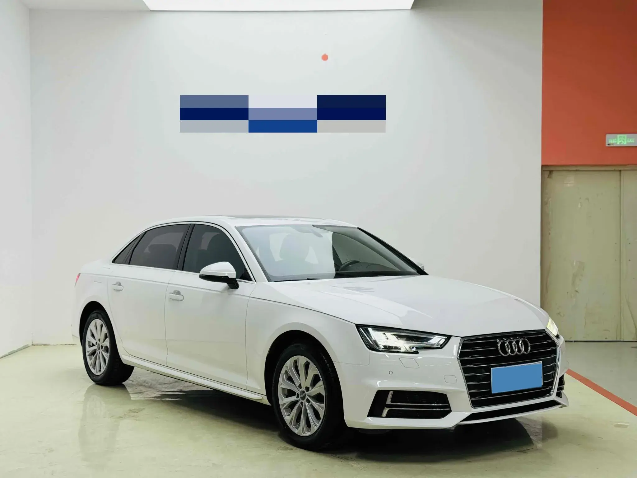 2019 AUDI A4L thumbnail 3