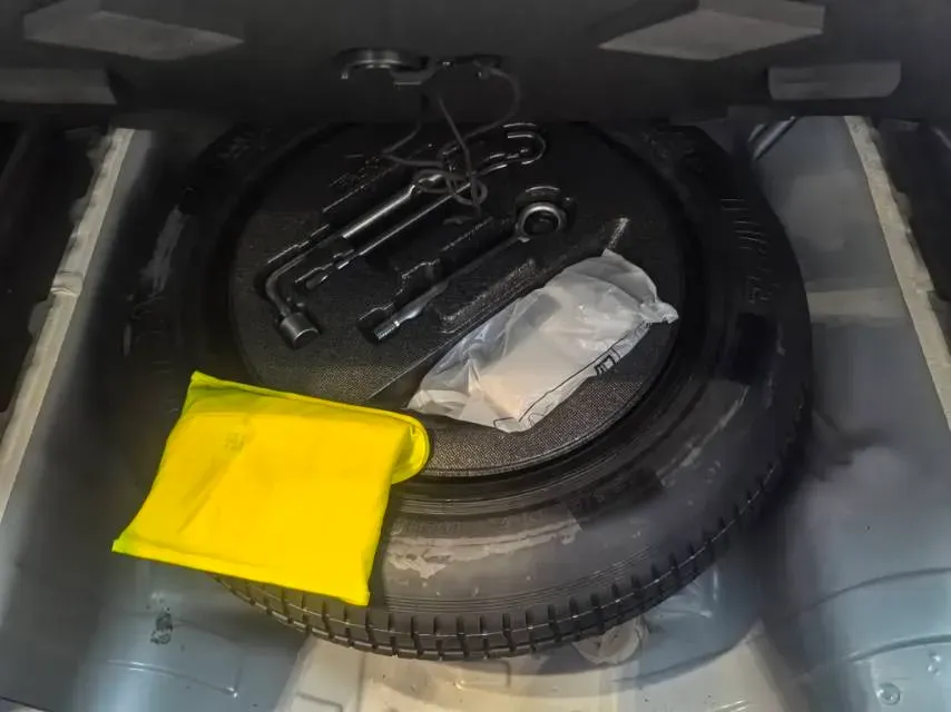 2023 Honda Vezel 1.5L 124HP L4 CVT,autocango,china used car exporter,china ev exporter,chinese used car exporter,chinese used ev exporter