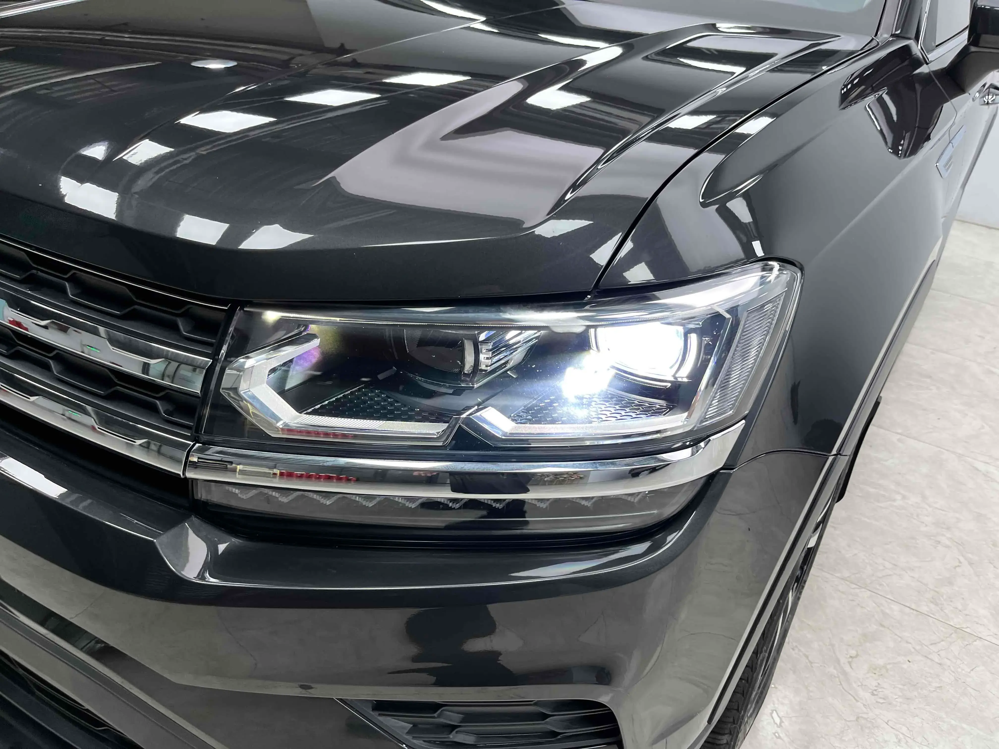 2021 VOLKSWAGEN THARU thumbnail 2