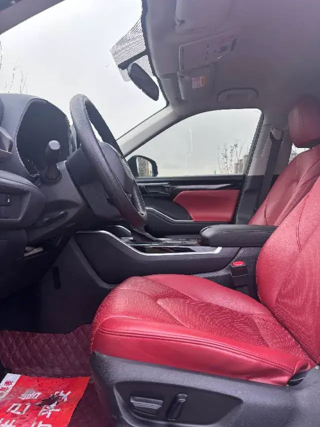 2022 TOYOTA HIGHLANDER thumbnail 4